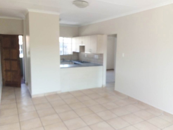 2-Bed-Townhouse-in-Meredale-Gallery-4