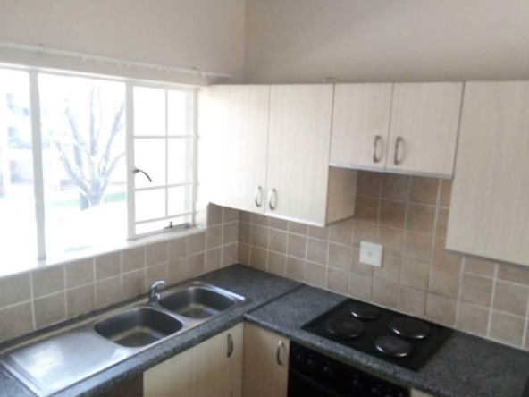 2-Bed-Townhouse-in-Meredale-Gallery-7