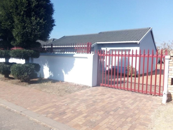 3-Bed-House-in-Zakariyya-Park-Gallery-1