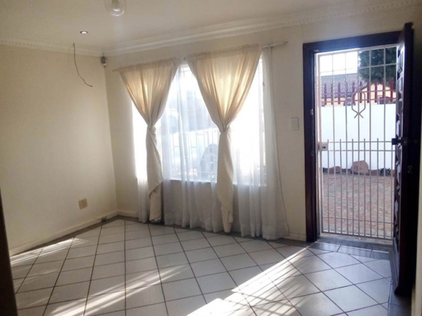 3-Bed-House-in-Zakariyya-Park-Gallery-3