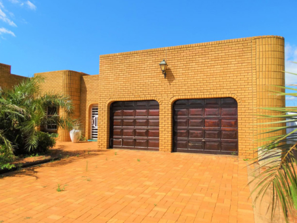 4-Bed-House-in-Alberton-Gallery-8