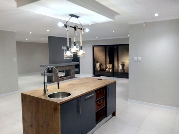 4-Bed-House-in-Verwoerdpark-Gallery-10