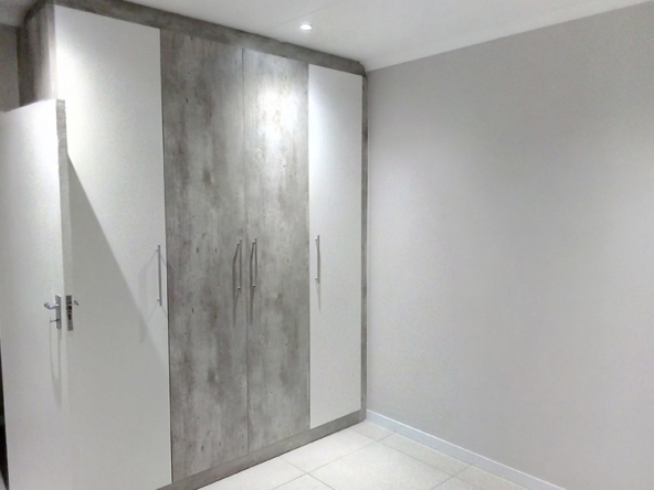 4-Bed-House-in-Verwoerdpark-Gallery-4